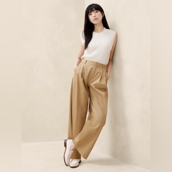 NWT! Banana Republic Women’s Black Pleated Trouser - Multiple Sizes 💛 - Picture 5 of 5